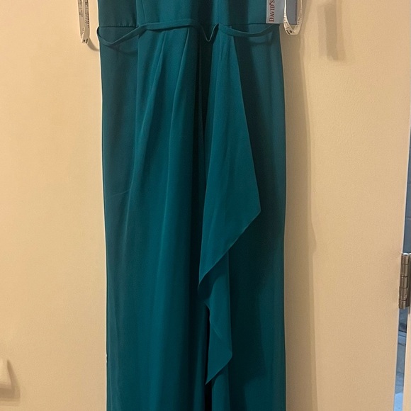 Cleaning out closet. Pics show how dress looks on - the color is oasis. - Picture 5 of 5
